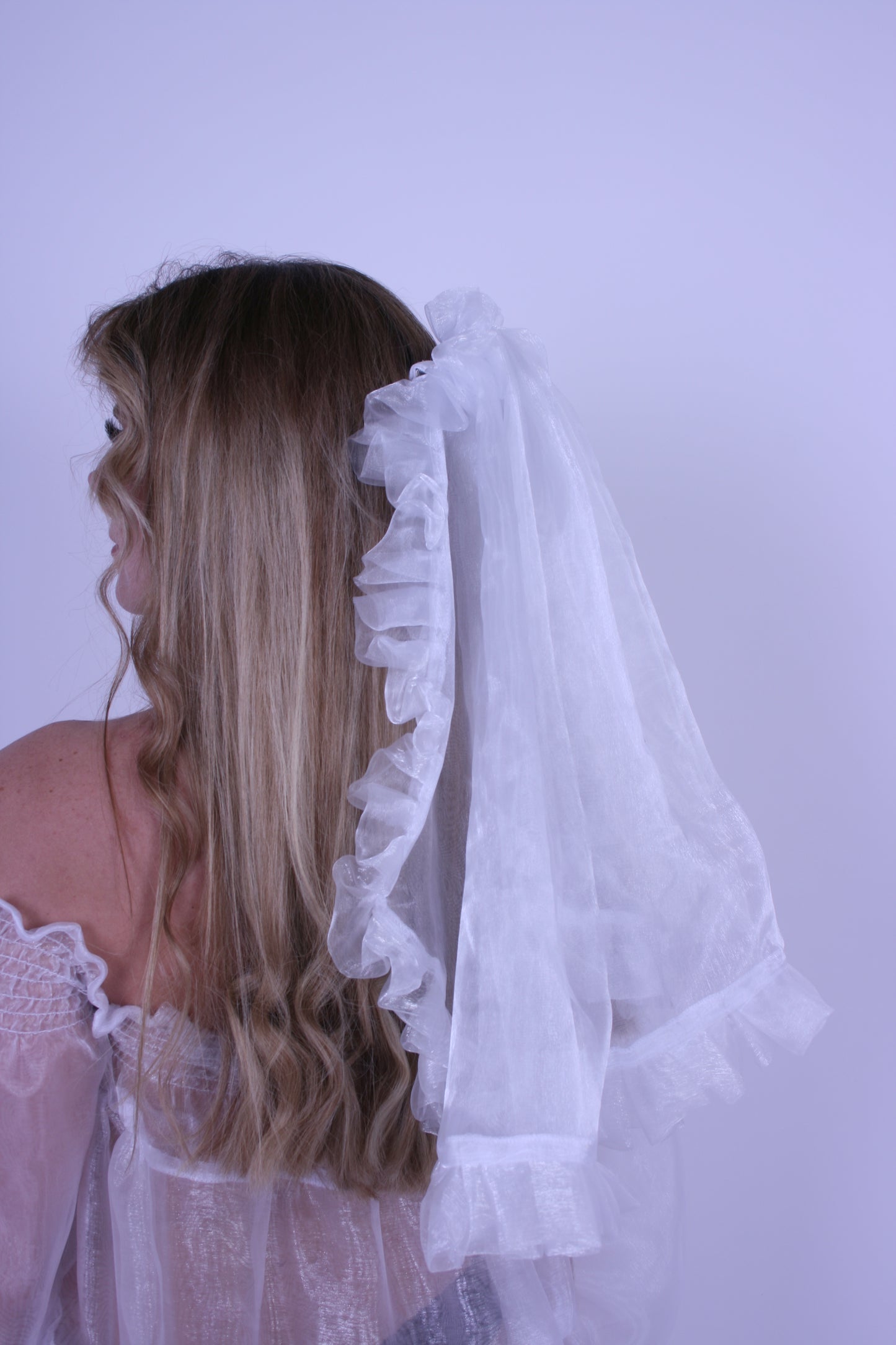 ESSIE ♡ Organza Ruffle Veil