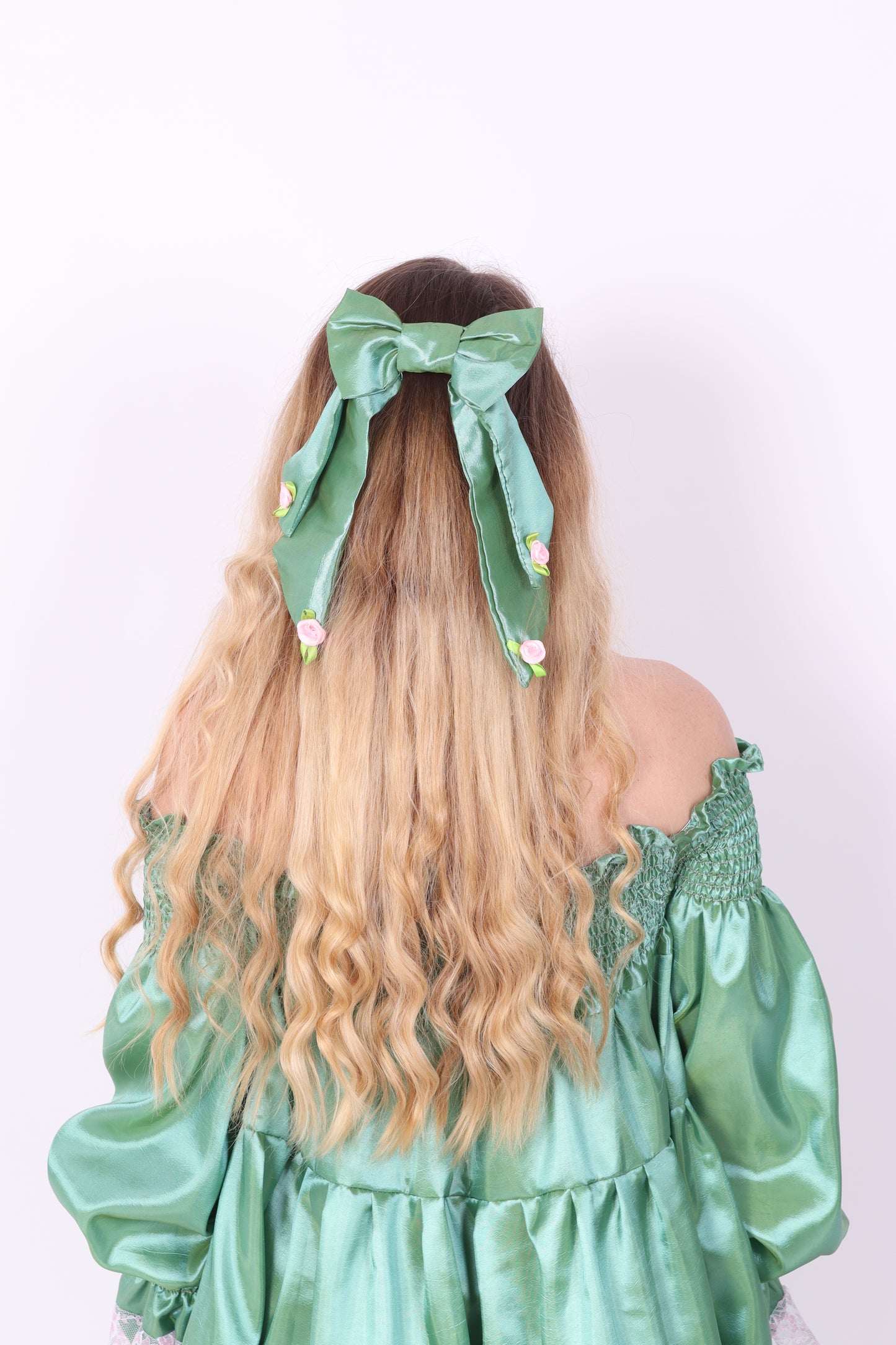Coquette Bow ✧ in Pistachio Taffeta