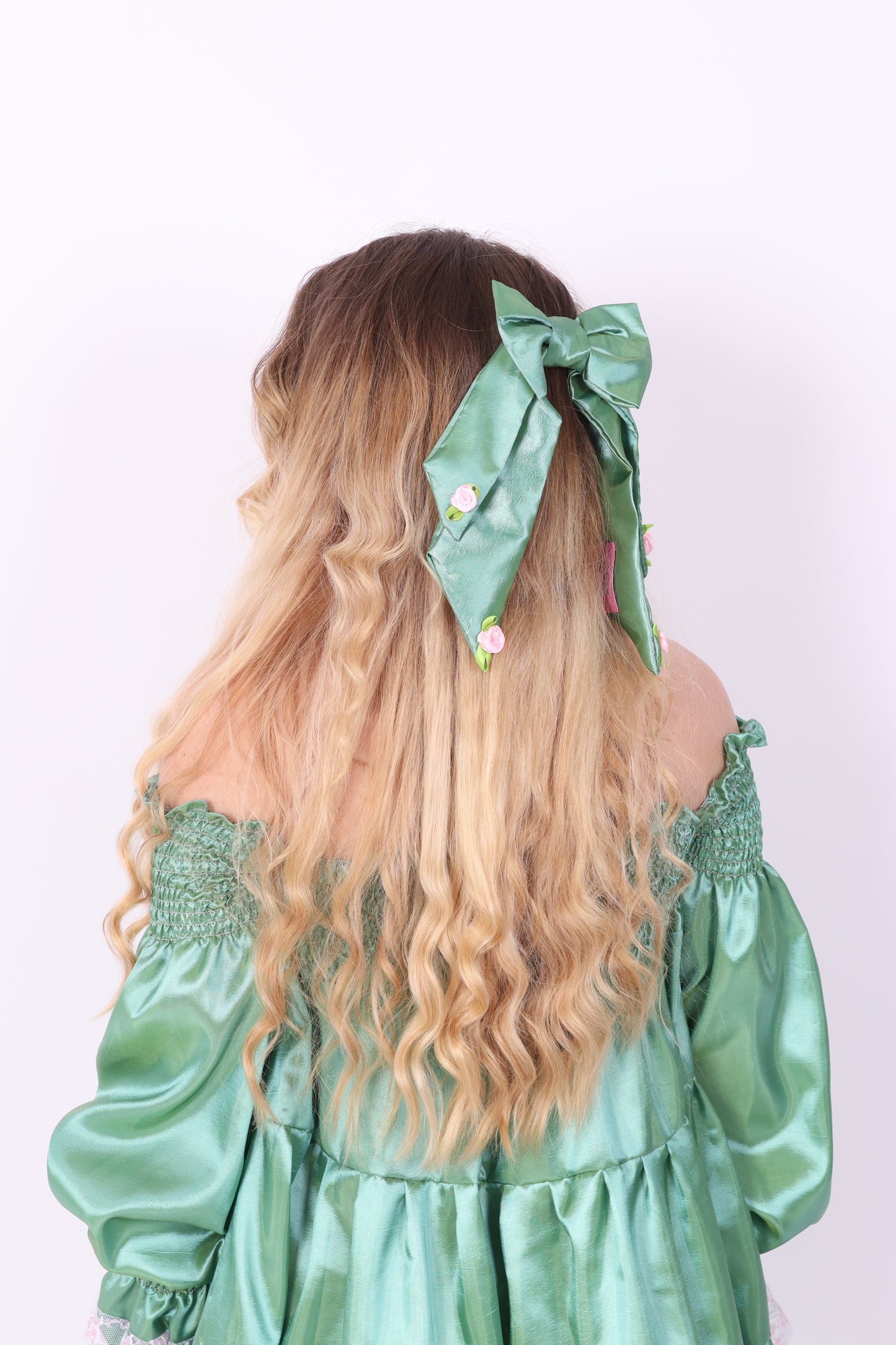 Coquette Bow ✧ in Pistachio Taffeta