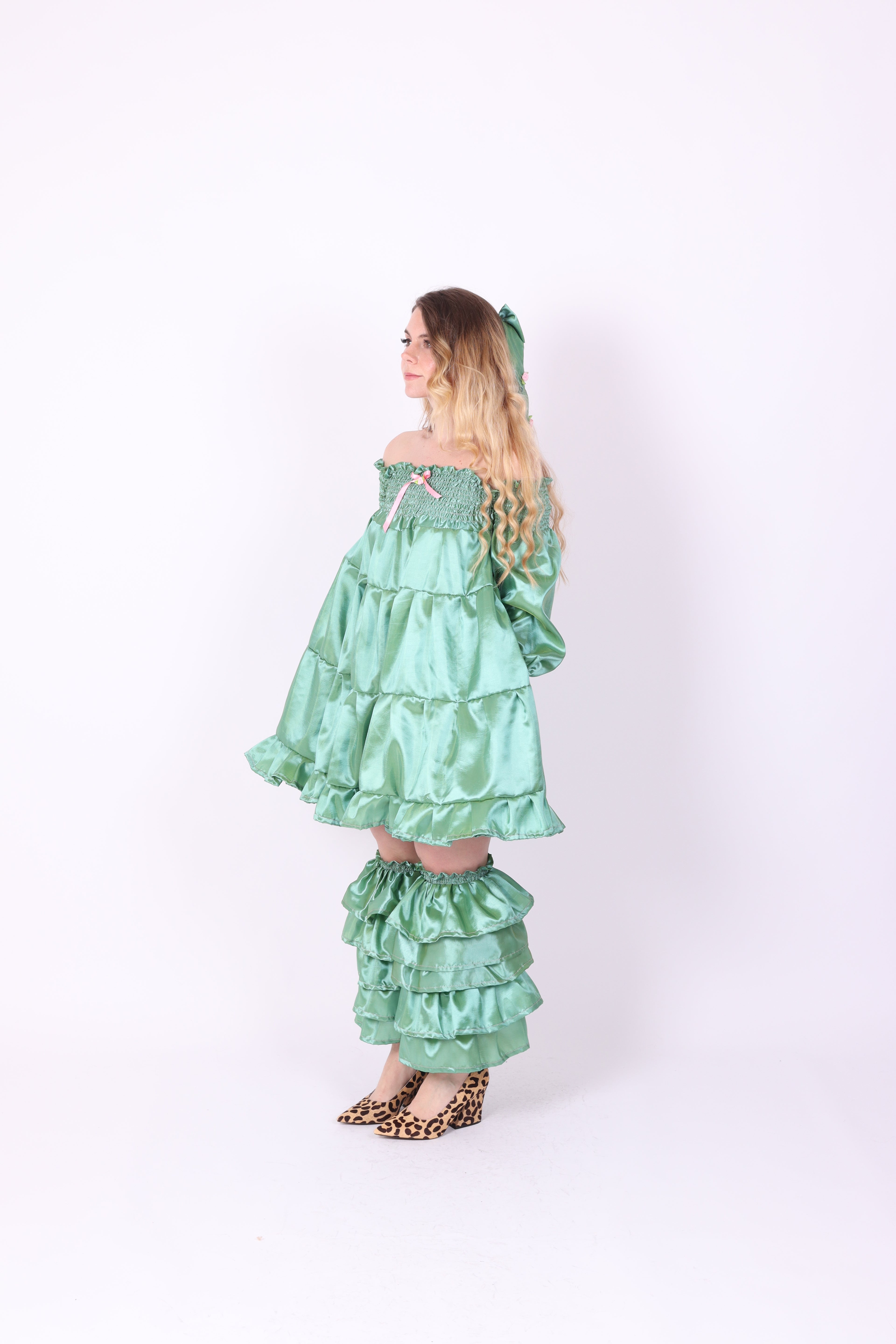 DELTA RUFFLES ✧ In Pistachio Taffeta